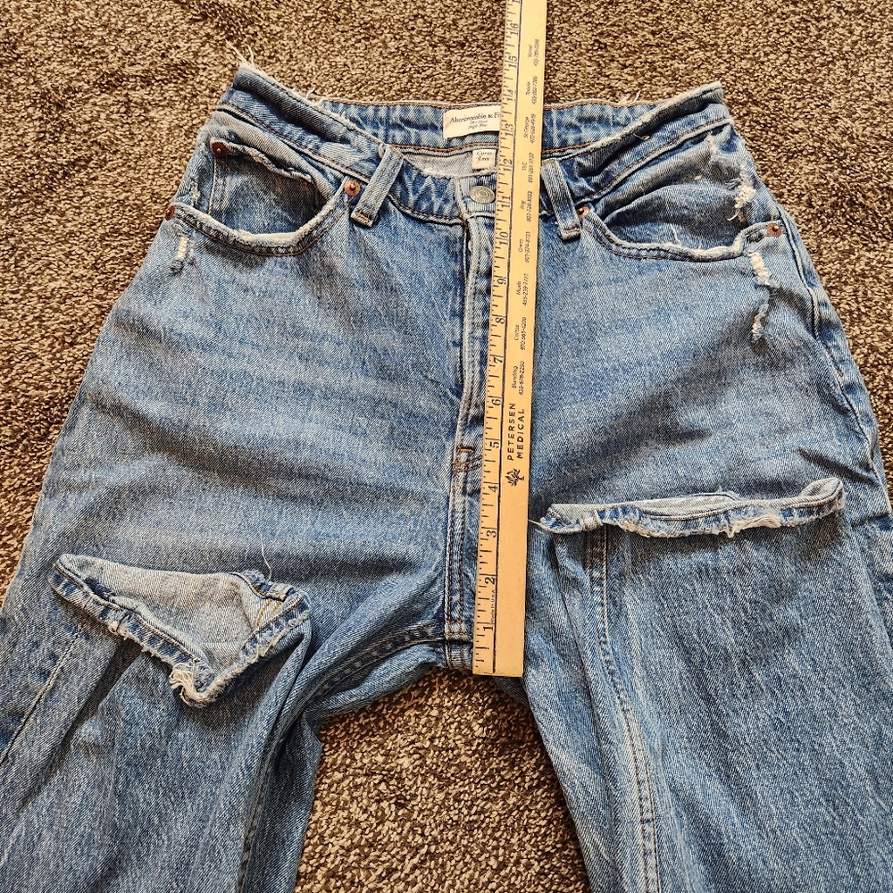 Abercrombie & Fitch Curve Love The Dad High Rise Distressed Jean Size 26/2S - Picture 6 of 7
